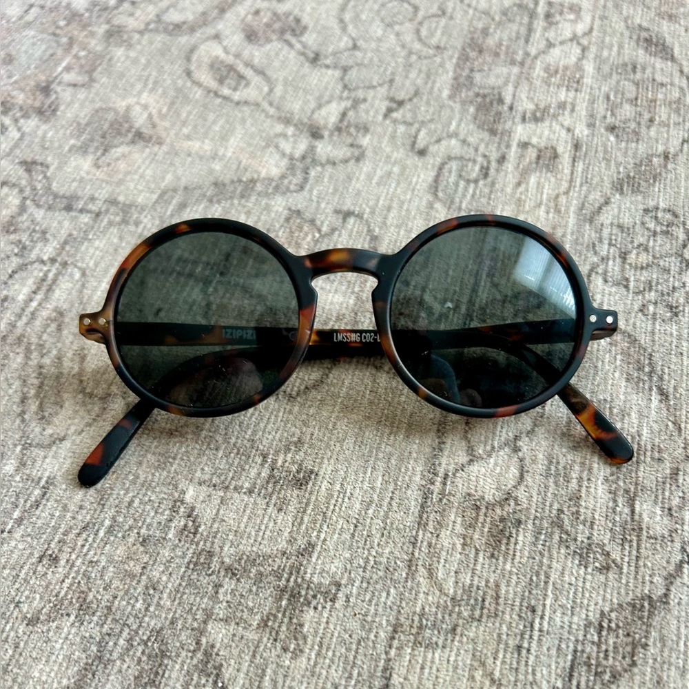Izipizi Tortoise Sunglasses